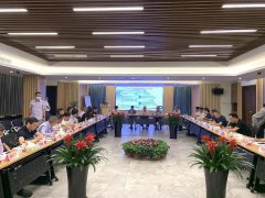 两专委会在新宝gg座谈节地生态建设