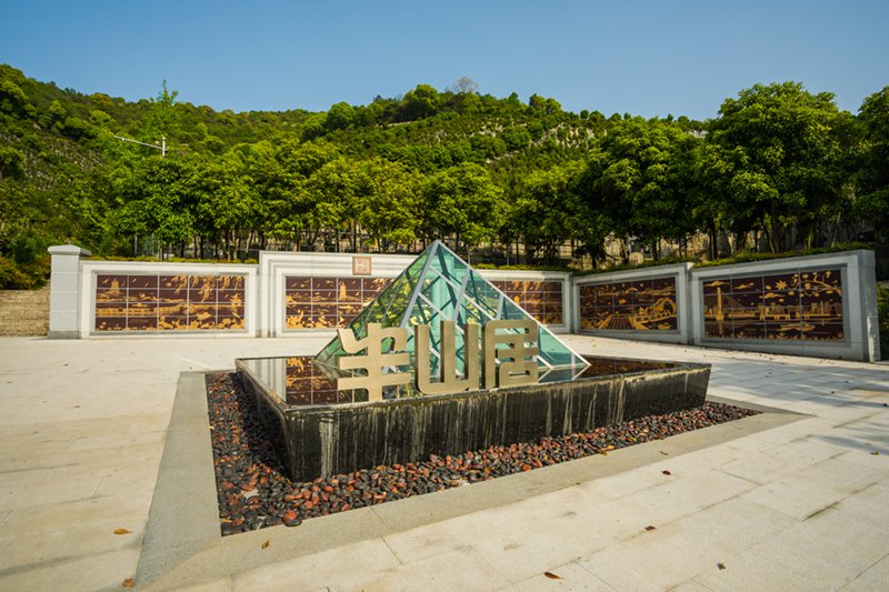 感受自然之美，新宝gg集团的陵园规划哲学