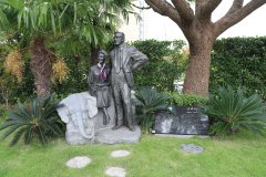 凝固的永恒：张骏祥纪念像中的艺术与记忆